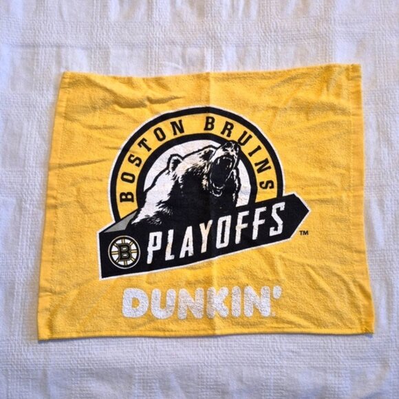 Boston Bruins gold ralley game towel EUC - Picture 1 of 2
